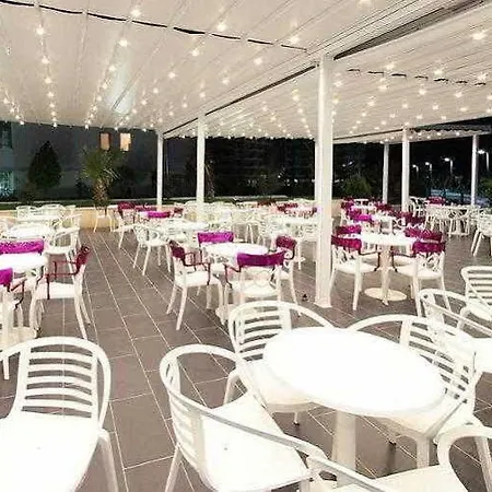 Ermiri Palace Hotell 4*