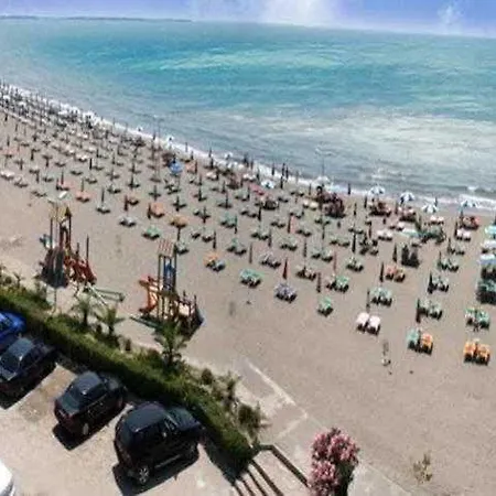 Ermiri Palace Hotell 4*
