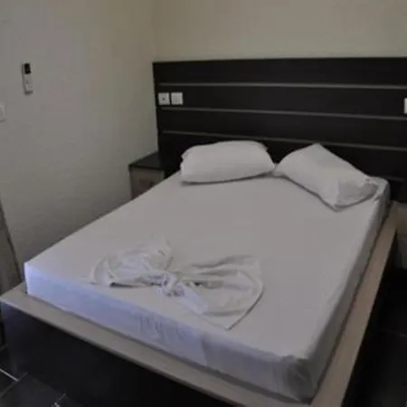 Ermiri Palace Hotell Shëngjin
