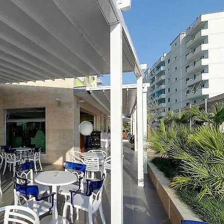 Hotell Ermiri Palace 4*